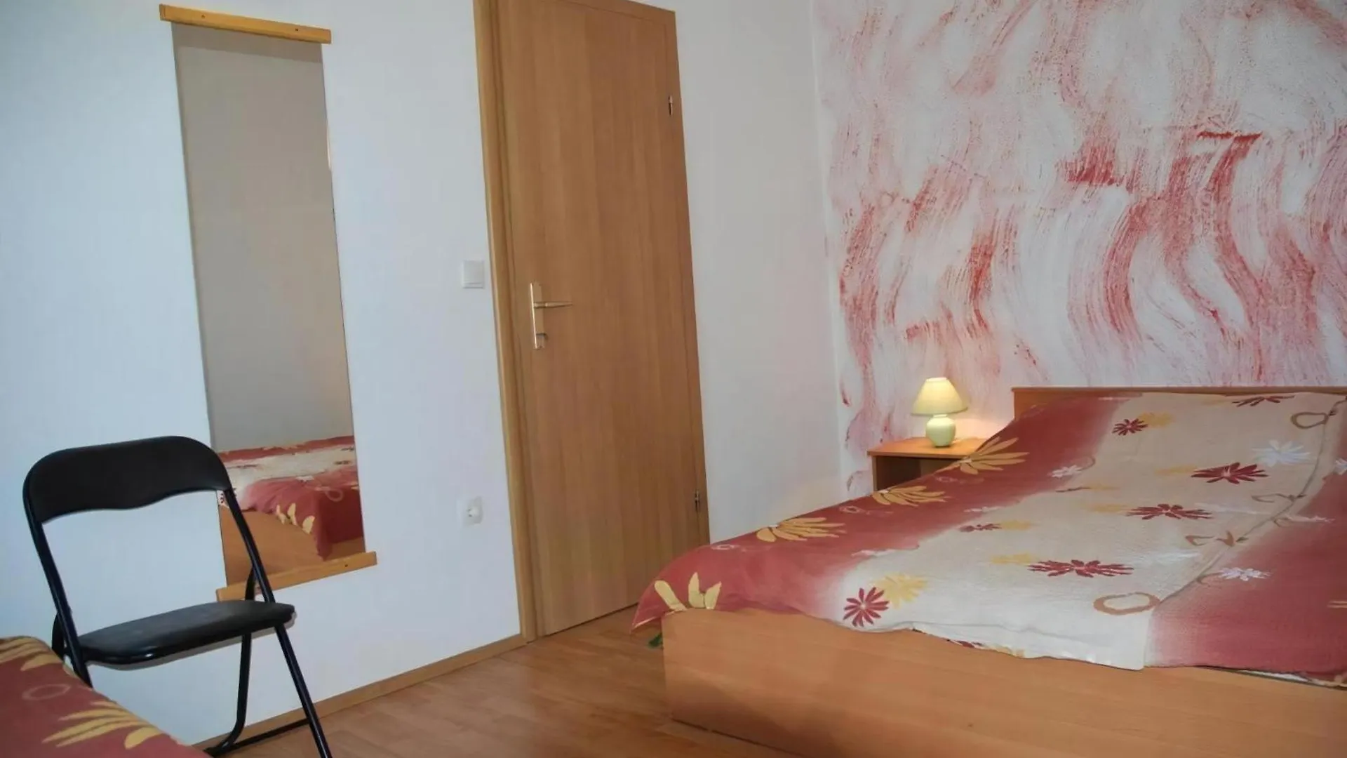 Ferienwohnung Fuer Vier Personen Mit Balkon Sukošan 0*,  Croatie