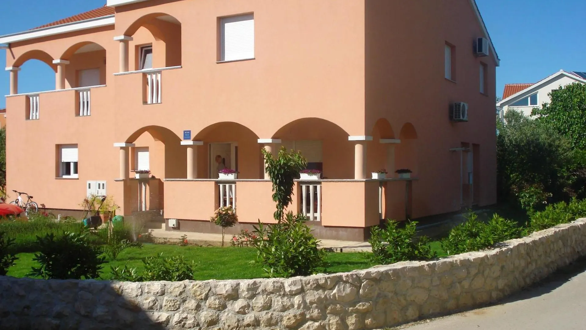 Ferienwohnung Fuer Vier Personen Mit Balkon Sukošan